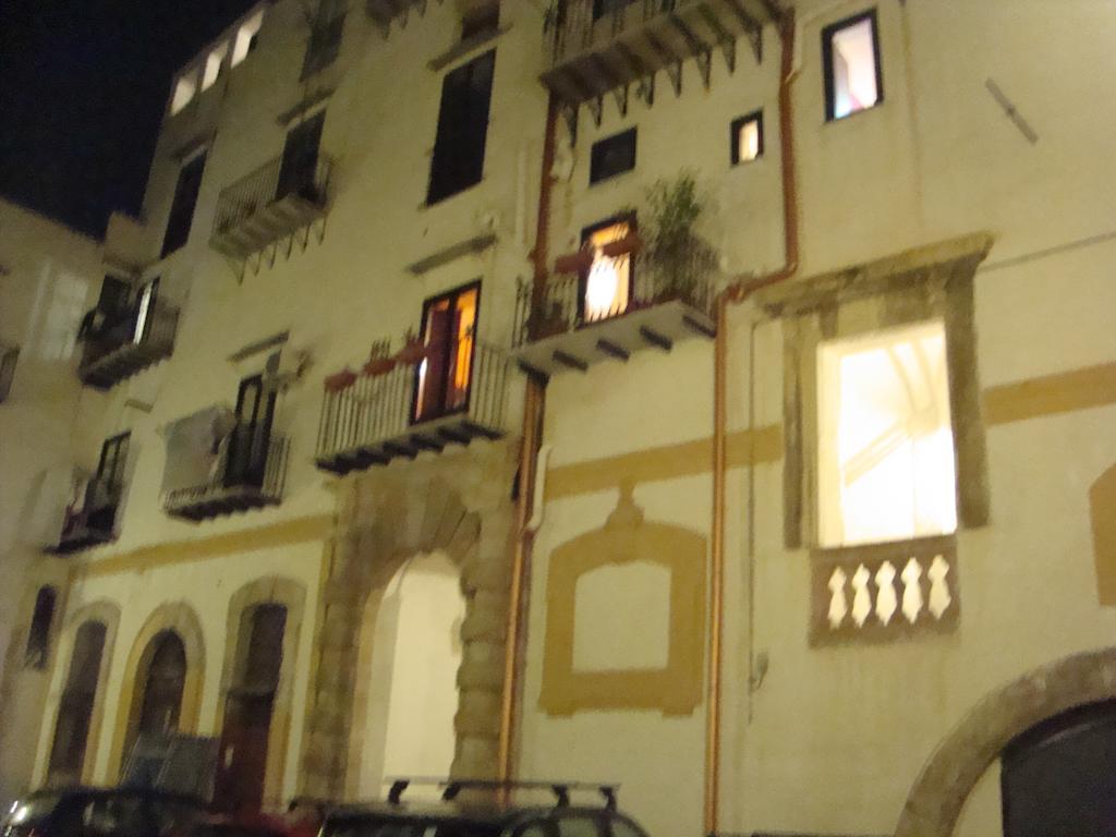 Daysin Apartments Palermo Exterior photo